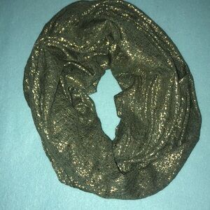 𝅺CHARMING CHARLIE infinity scarf metallic glittery size OS NEW